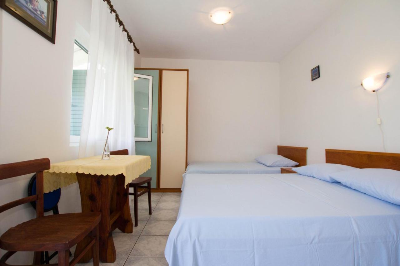 Apartments By The Sea Sucuraj, Hvar - 566 Ngoại thất bức ảnh