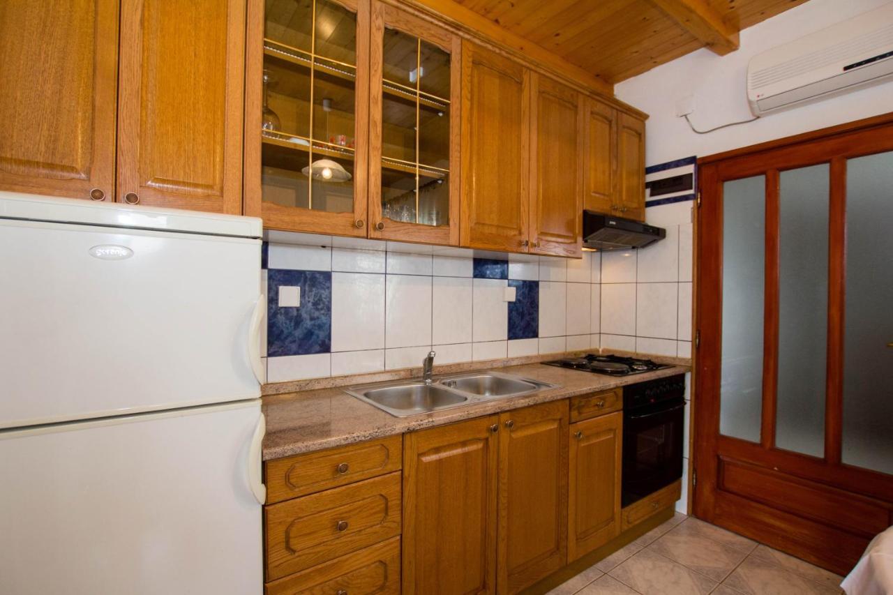 Apartments By The Sea Sucuraj, Hvar - 566 Ngoại thất bức ảnh